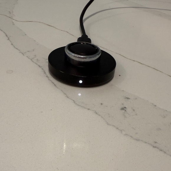 Oura Ring - Picture 4 of 4